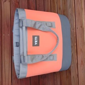 Yeti Summer Tote Bag
